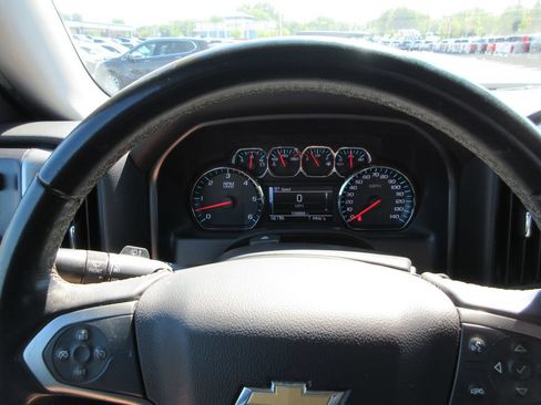 Used 2018 Chevrolet Silverado 1500 LT w/ All Star Edition AWD/4WD image 30