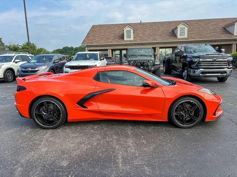 Used 2021 Chevrolet Corvette Stingray Preferred Conv w/ Z51 Performance Package RWD image 20