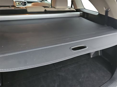 Used 2020 Kia Sorento LX image 31