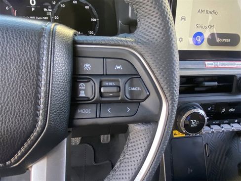 Used 2025 Toyota Tacoma TRD Sport image 22