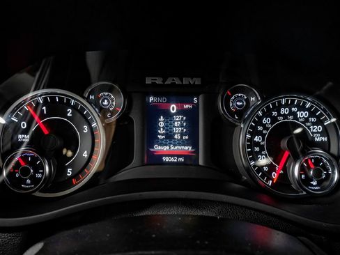 Used 2024 RAM 3500 Tradesman w/ Chrome Appearance Group image 20