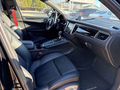 Used 2016 Porsche Macan S image 17