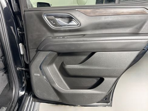 Used 2022 Chevrolet Tahoe LT w/ Luxury Package RWD image 28