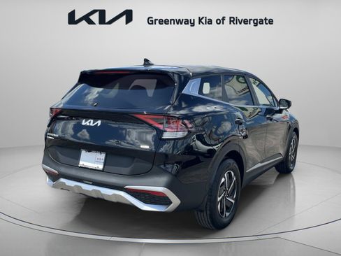 Used 2025 Kia Sportage LX FWD image 7