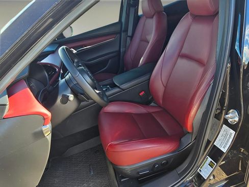 Used 2025 MAZDA MAZDA3 Hatchback w/Premium Plus Pkg image 13
