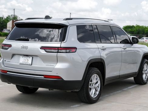 Used 2021 Jeep Grand Cherokee L Laredo w/ Luxury Tech Group I AWD/4WD image 7