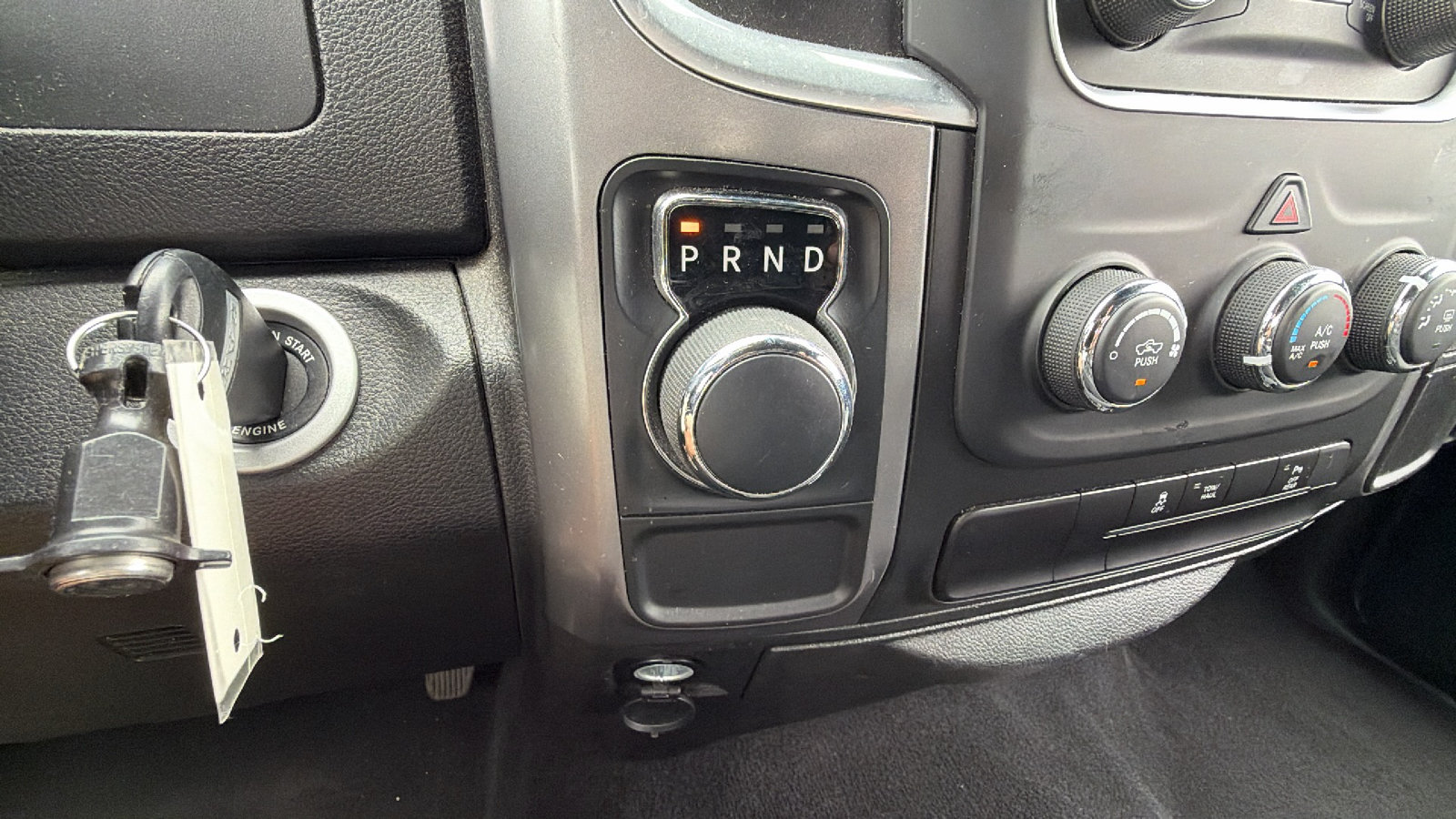 Used 2024 RAM 1500 Warlock RWD image 31