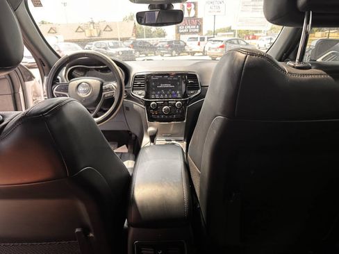 Used 2020 Jeep Grand Cherokee Limited RWD image 17