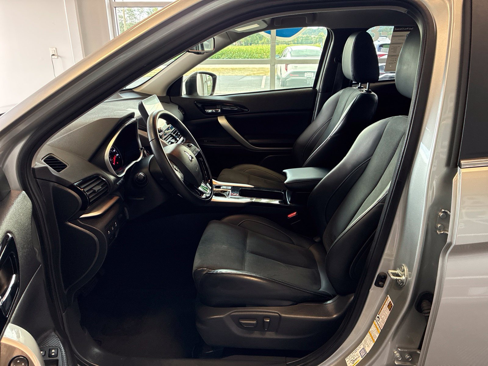 Used 2025 Mitsubishi Eclipse Cross SE AWD/4WD image 15
