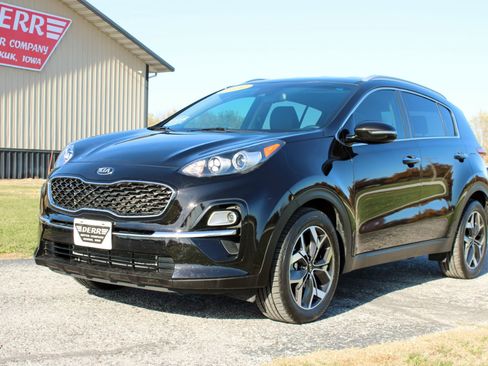 Used 2020 Kia Sportage EX image 2