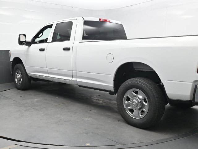 Used 2024 RAM 2500 Tradesman w/ Chrome Appearance Group AWD/4WD image 3