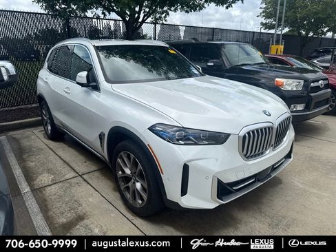 Used 2024 BMW X5 sDrive40i w/ Premium Package RWD image 1