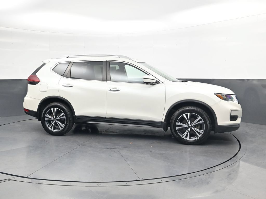 Used 2020 Nissan Rogue SV w/ Premium Package AWD/4WD image 4