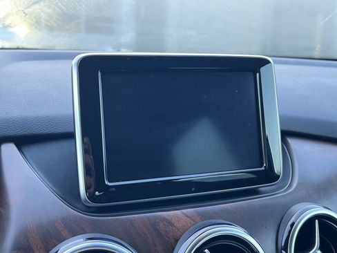 Used 2014 Mercedes-Benz B 250e image 14