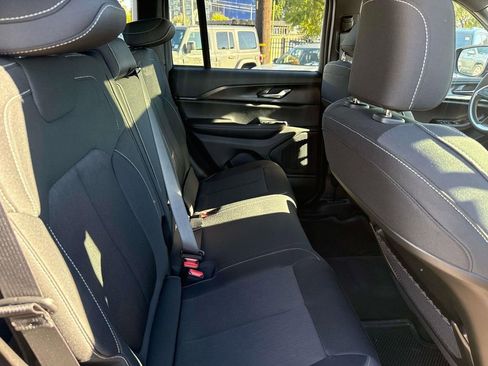 New 2025 Jeep Grand Cherokee Laredo X image 26