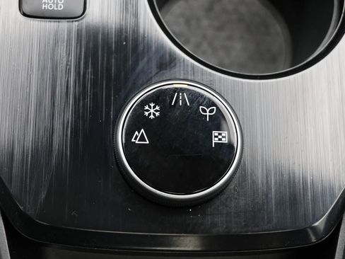 Used 2023 Nissan Rogue SV w/ SV Premium Package image 27