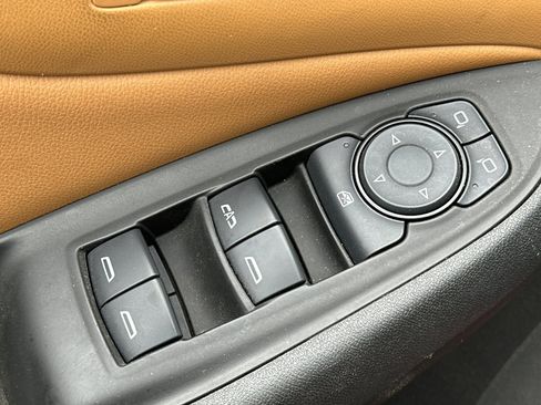 Used 2017 Chevrolet Volt Premier w/ Driver Confidence II Package image 13