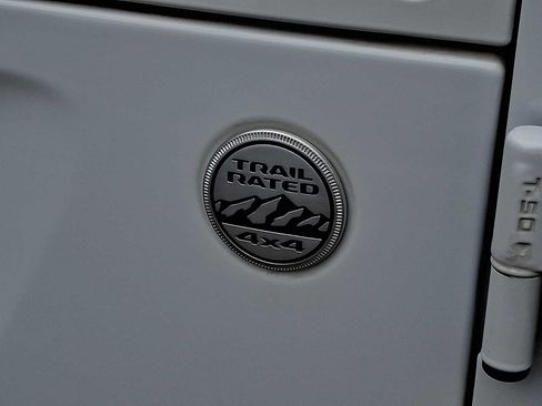 Used 2018 Jeep Wrangler Unlimited Sport S AWD/4WD image 27