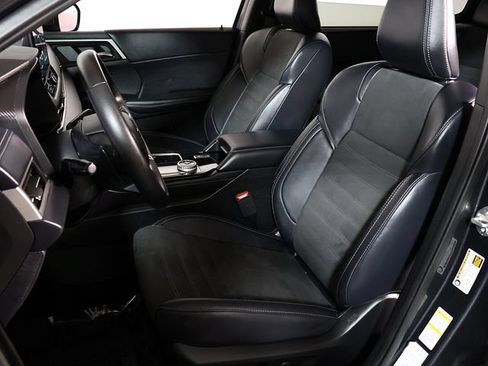 Used 2025 Mitsubishi Outlander SE FWD image 4