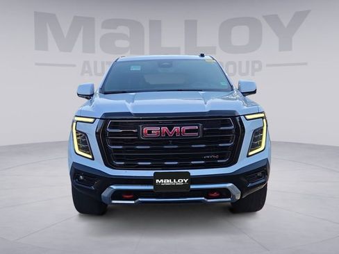 Used 2025 GMC Yukon AT4 Ultimate AWD/4WD image 8