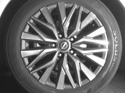 Used 2025 Nissan Altima 2.5 SV FWD image 12