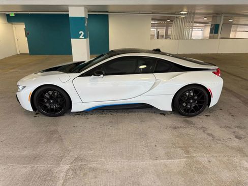 Used 2015 BMW i8 image 5