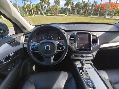 Used 2017 Volvo XC90 T5 Momentum w/ Vision Package FWD image 15