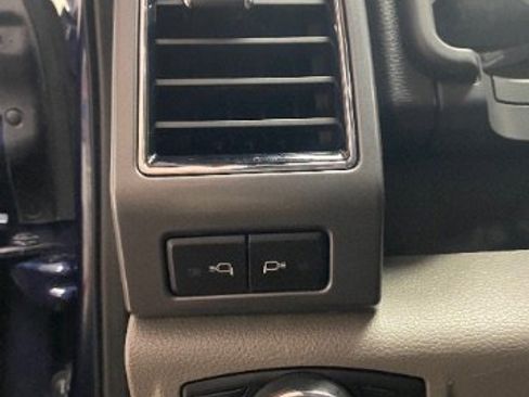 Used 2020 Ford F350 XLT w/ XLT Premium Package image 24