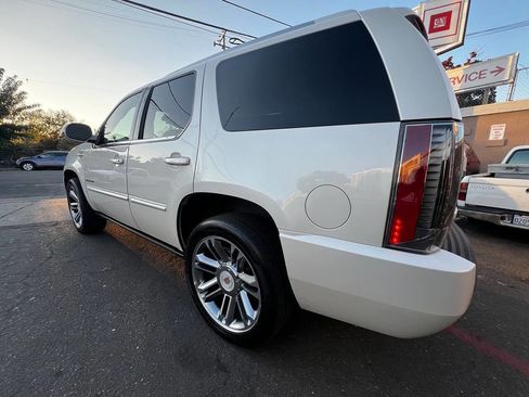 Used 2014 Cadillac Escalade Premium image 6