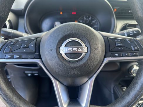 Used 2023 Nissan Kicks SV image 17