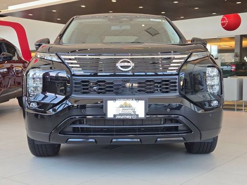 Used 2026 Nissan Rogue SL w/ Family Package AWD/4WD image 3