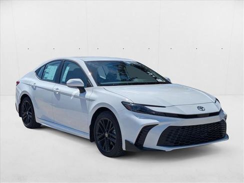New 2025 Toyota Camry SE FWD image 6