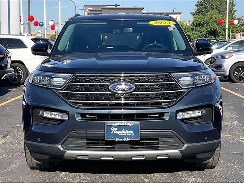 Used 2023 Ford Explorer XLT w/ Equipment Group 202A RWD image 2