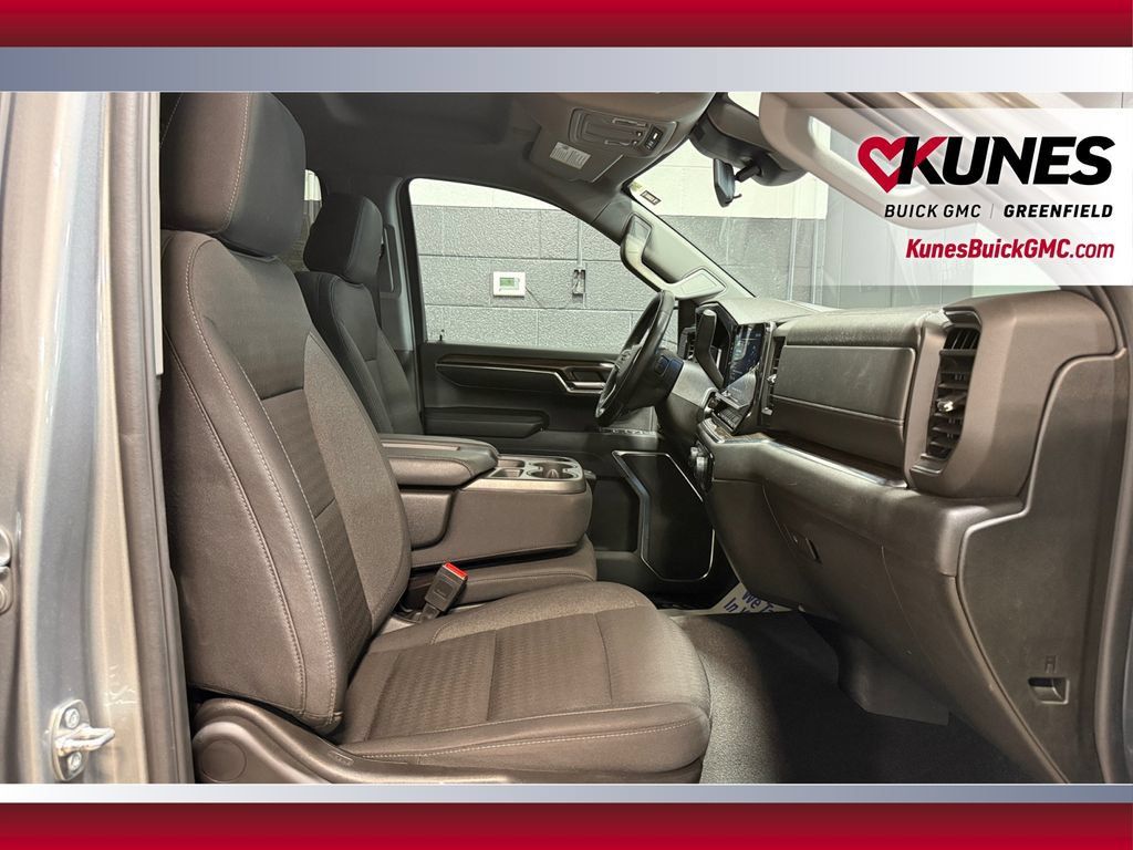 Used 2024 Chevrolet Silverado 1500 LT AWD/4WD image 37