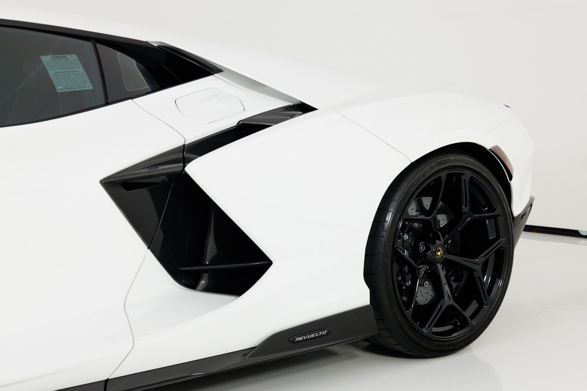 Used 2024 Lamborghini Revuelto AWD/4WD image 72