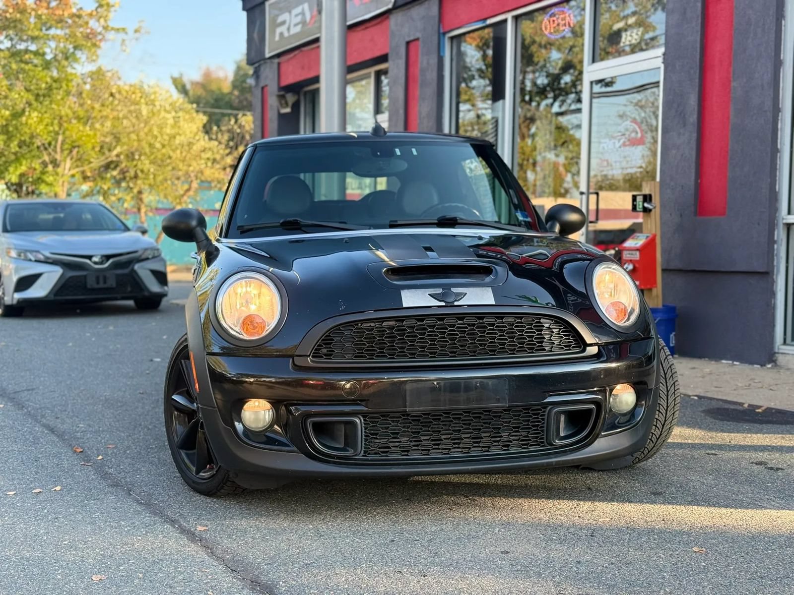 Used 2012 MINI Cooper S FWD image 2