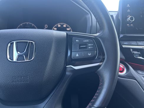 Certified 2025 Honda Odyssey Sport-L image 18