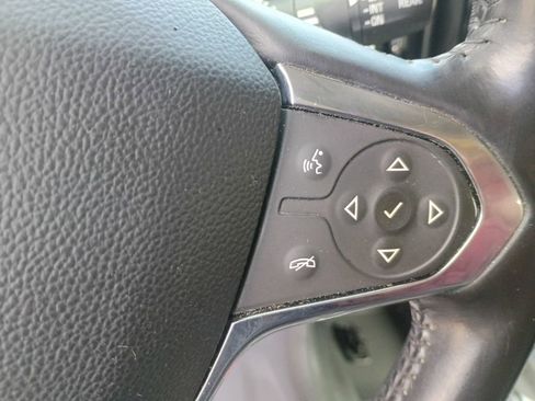 Used 2019 Chevrolet Traverse LT FWD image 26