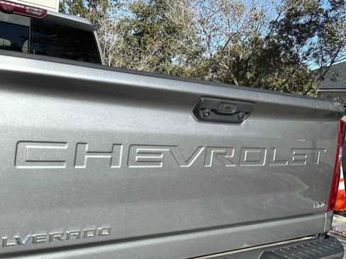 Used 2024 Chevrolet Silverado 2500 LTZ w/ LTZ Premium Package image 10