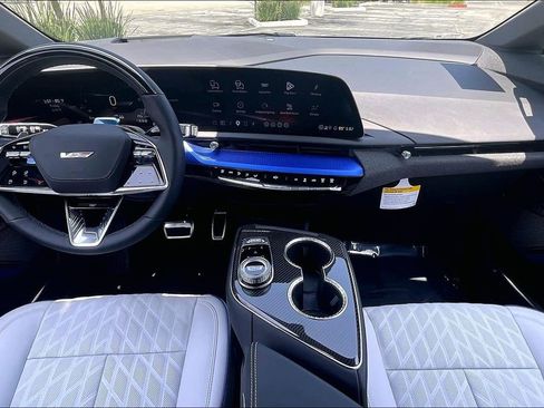New 2026 Cadillac Optiq V AWD/4WD image 7