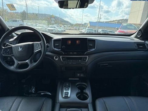 Used 2023 Honda Passport TrailSport image 7