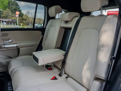 Used 2024 Mercedes-Benz EQB 250+ image 28