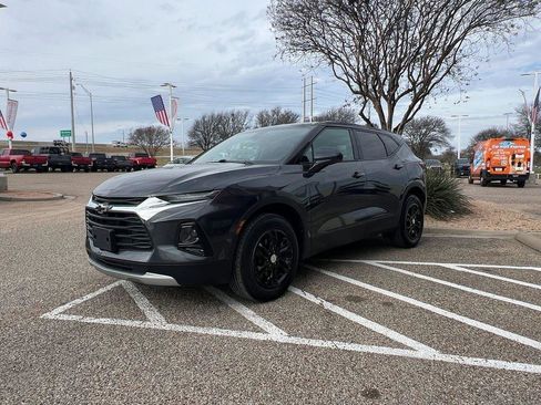 Used 2022 Chevrolet Blazer LT w/ LPO, Black Accent Package image 2