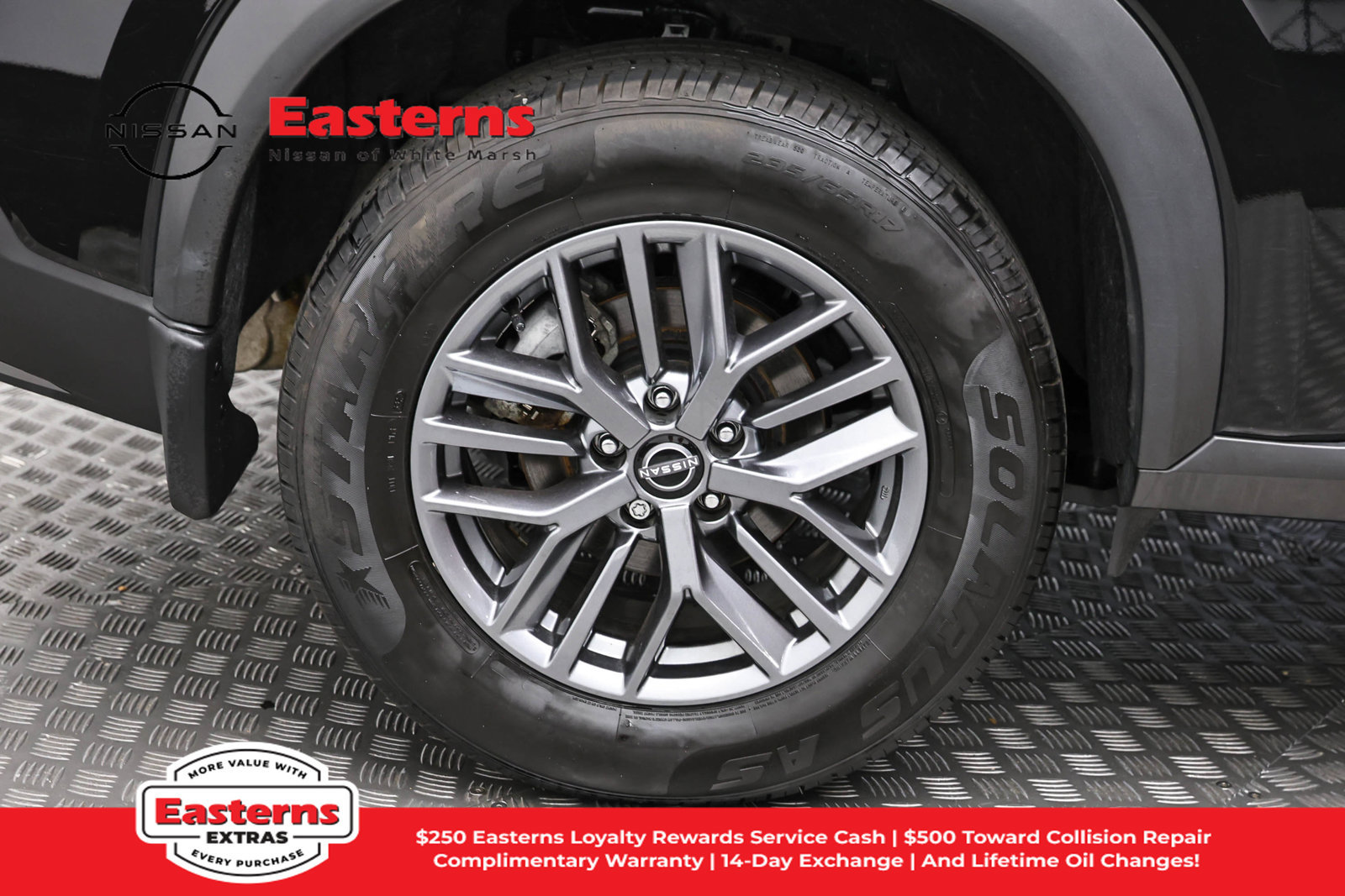Used 2023 Nissan Rogue S AWD/4WD image 30