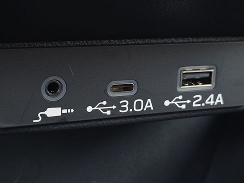 Certified 2025 Subaru Forester Touring AWD/4WD image 16