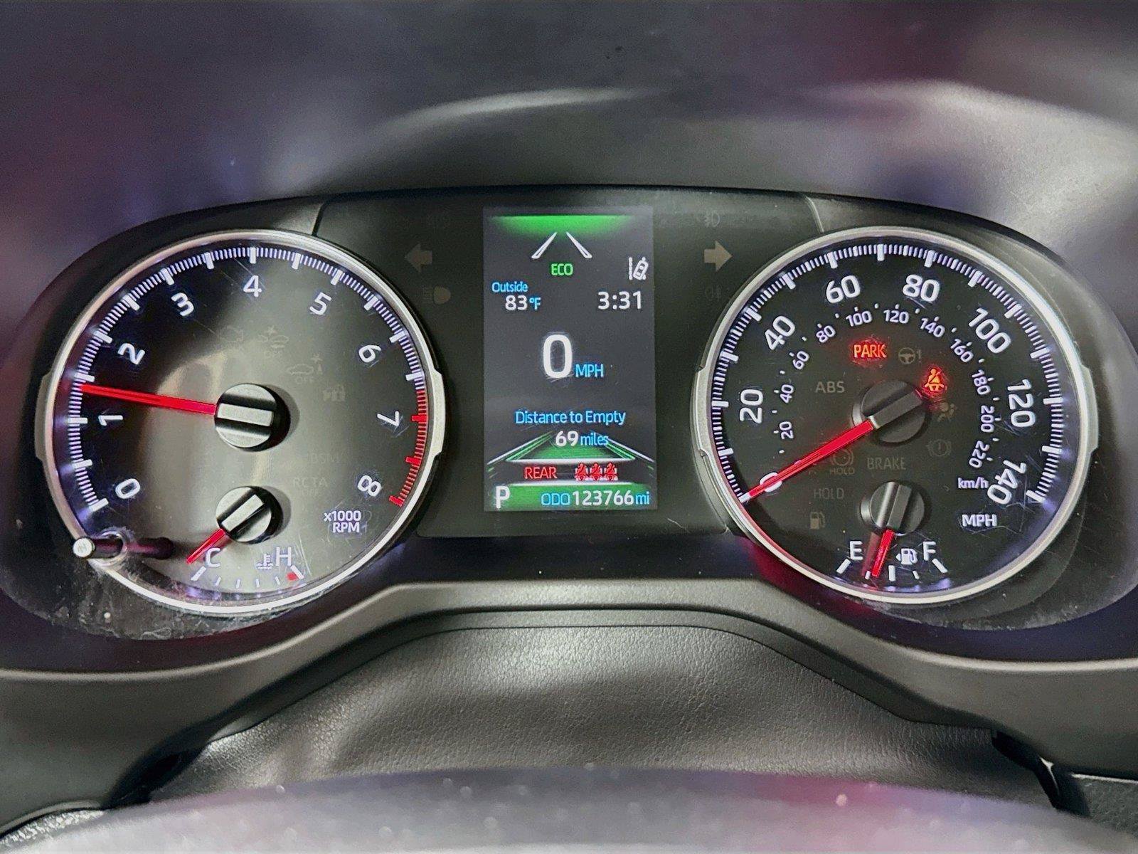 Used 2019 Toyota RAV4 LE AWD/4WD image 18