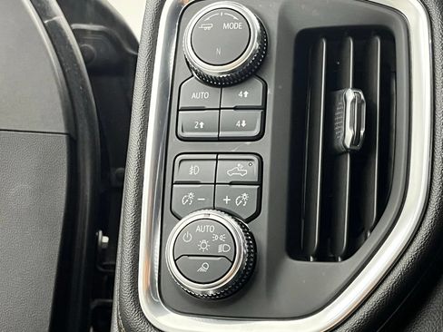 Used 2021 GMC Sierra 1500 AT4 w/ AT4 Premium Package AWD/4WD image 24