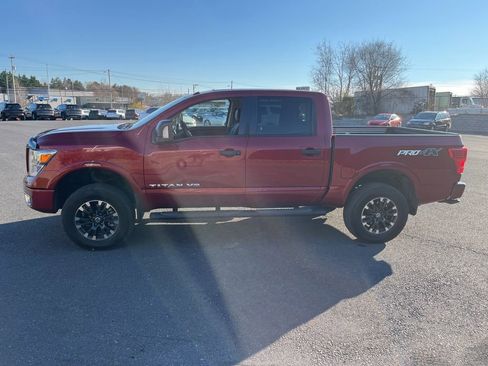 Used 2018 Nissan Titan PRO-4X w/ Pro-4x Convenience Package image 4