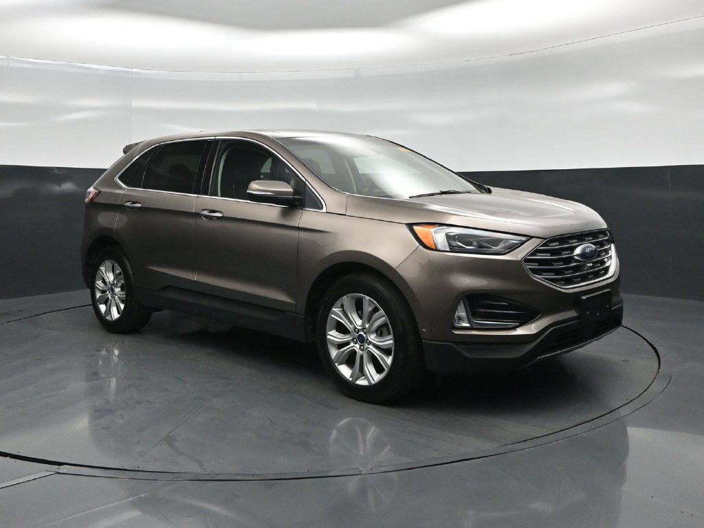 Used 2019 Ford Edge Titanium w/ Equipment Group 301A FWD image 25