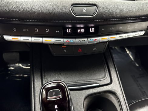 Used 2023 Cadillac XT4 Premium Luxury FWD image 29